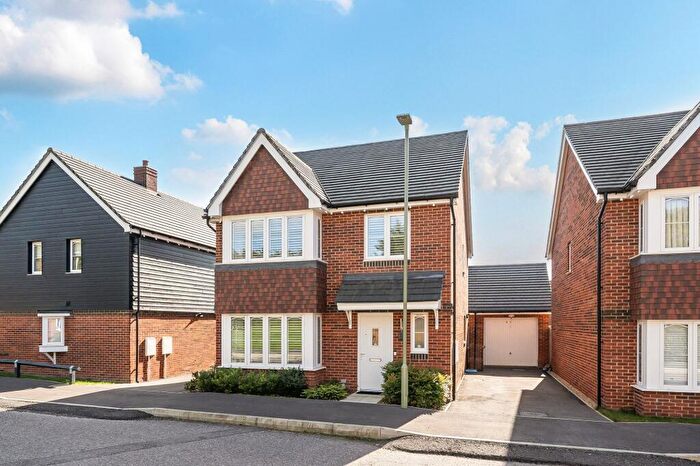 4 Bedroom Detached House For Sale In Normandy Way, PO9