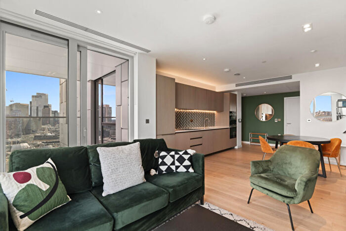 2 Bedroom Flat To Rent In City Road, Hoxton, EC1V