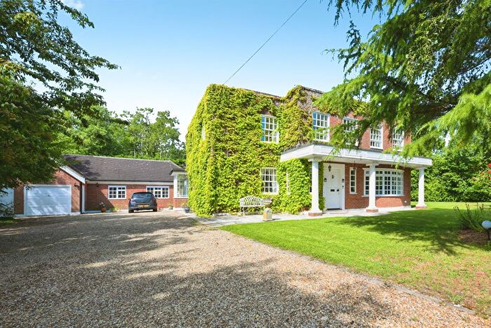 5 Bedroom Detached House For Sale In Bromley Lane, Standon, Ware, SG11