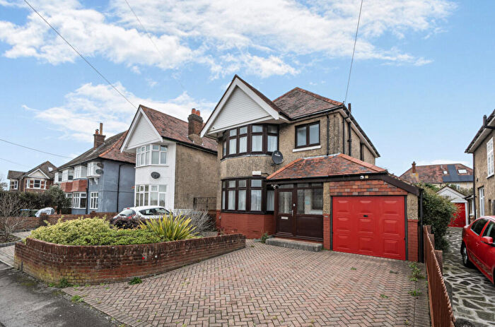 3 Bedroom Detached House For Sale In Raymond Road, Upper Shirley, Southampton, Hampshire, SO15