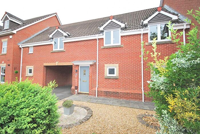 2 Bedroom Maisonette For Sale In Westhoughton, Bolton, BL5