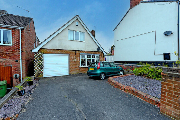 3 Bedroom Detached Bungalow For Sale In Church Street, Ripley, DE5