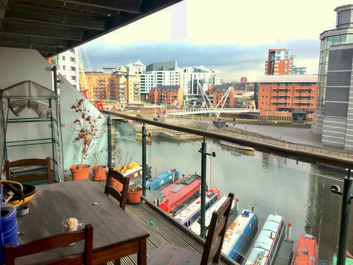 2 Bedroom Apartment To Rent In Mackenzie House, Leeds Dock, City Centre, LS10