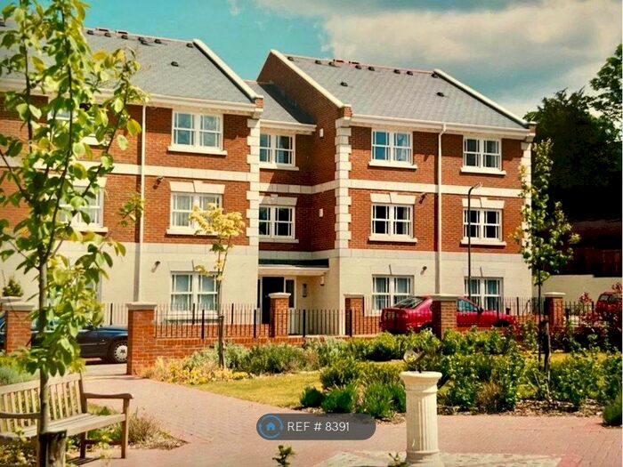 1 Bedroom Flat To Rent In St. Luke's Square, Guildford, GU1