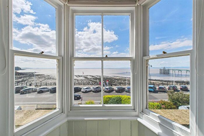 2 Bedroom Apartment For Sale In Seafront Apartment With Balcony In Clevedon, BS21