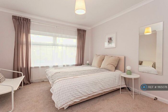 4 Bedroom Terraced House To Rent In Hassop Avenue, Salford, M7