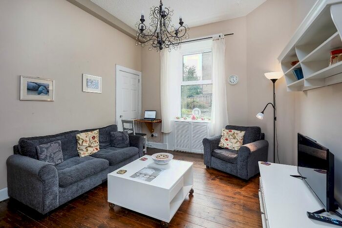2 Bedroom Flat To Rent In Thorntree Street, Leith, Edinburgh, EH6