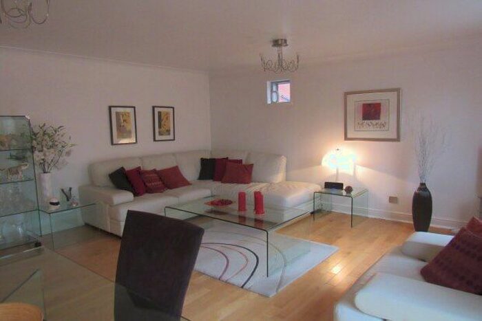 2 Bedroom Flat To Rent In Great Bridgewater Street, Manchester, M1