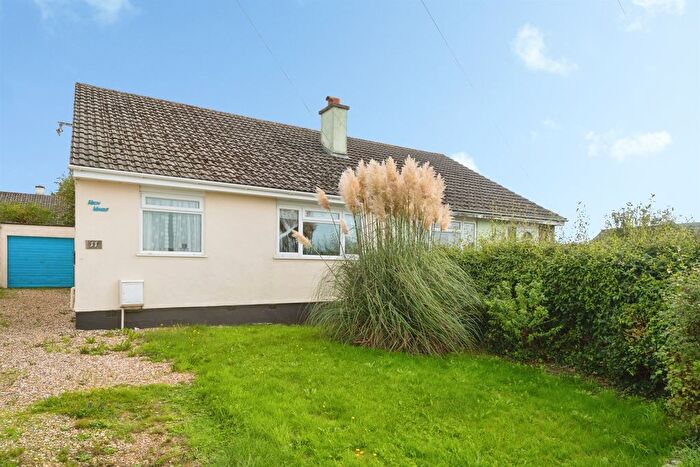 3 Bedroom Detached Bungalow For Sale In Trinity Close, Bere Alston, Yelverton, PL20