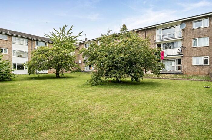 2 Bedroom Flat To Rent In Westcote Road, Reading, RG30