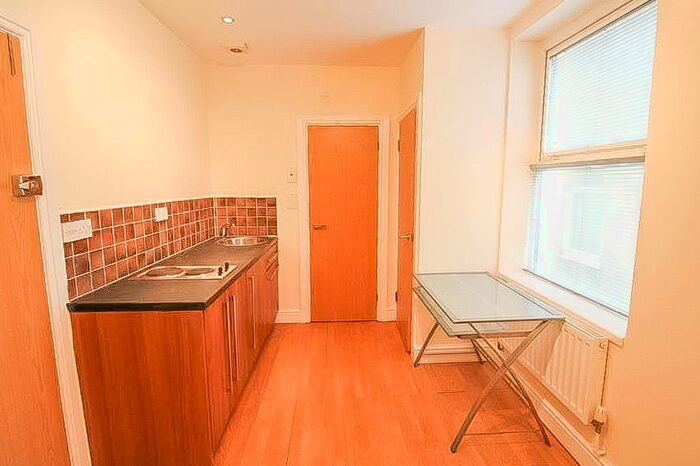 1 Bedroom Flat To Rent In Richmond Road, Cathays, Cardiff, CF24