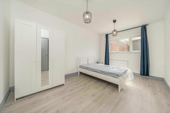 1 Bedroom Flat To Rent In Muswell Hill Broadway, London, N10