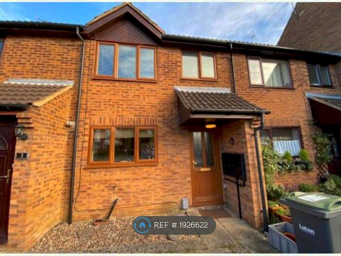 3 Bedroom Terraced House To Rent In Lucas Gardens, Luton, LU3