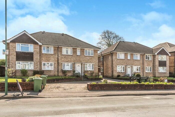 2 Bedroom Flat To Rent In Lynton Court Cedar Road, Sutton, Surrey, SM2