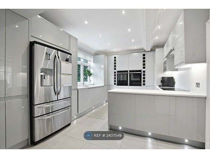 5 Bedroom Detached House To Rent In Elmscott Gardens, London, N21