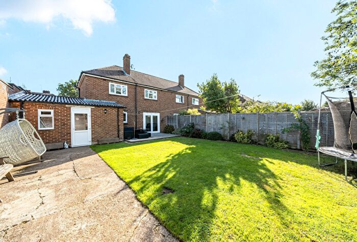3 Bedroom Semi-Detached House For Sale In Southlands Avenue, Horley, Surrey, RH6