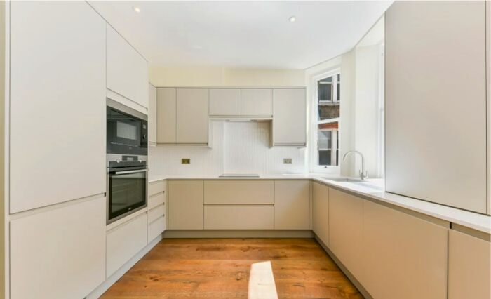 4 Bedroom Flat To Rent In Kendall Avenue, South Croydon, Surrey, CR2