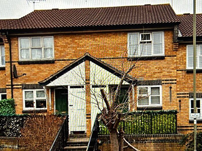 2 Bedroom Terraced House To Rent In Corner Mead, London, NW9