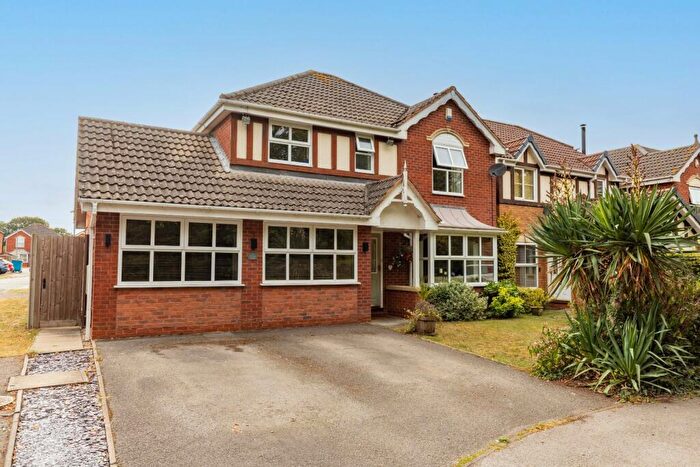 4 Bedroom Detached House For Sale In Dove Close, Bedworth, Warwickshire, CV12