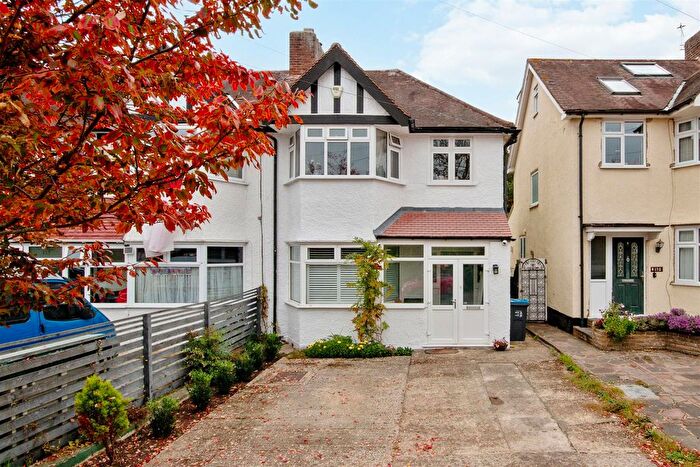 3 Bedroom End Of Terrace House For Sale In Rutland Drive, Morden, SM4