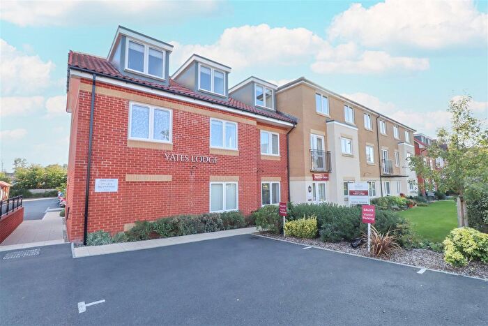 2 Bedroom Flat For Sale In Victoria Road, Farnborough, GU14