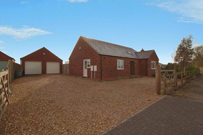 3 Bedroom Detached Bungalow For Sale In Horseshoe Road, Spalding, PE11