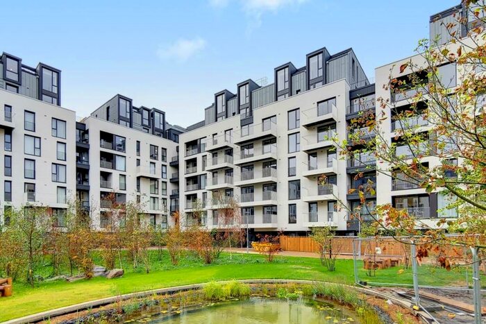 Flat To Rent In Parking Ngq, Stratford, E15