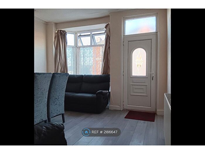 2 Bedroom Terraced House To Rent In Shakespeare Road, Rotherham, S65