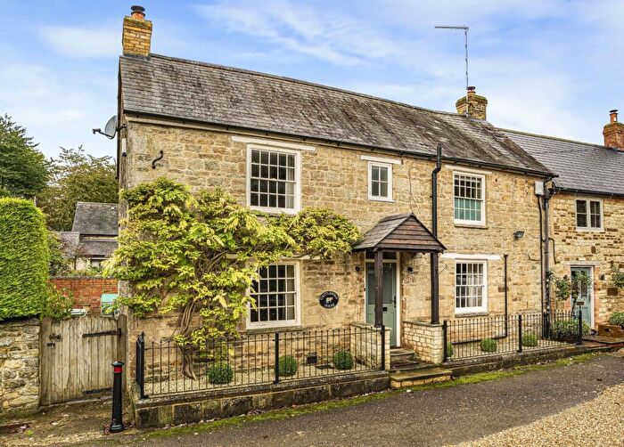 4 Bedroom Semi-Detached House For Sale In Lois Weedon, Towcester, Northamptonshire, NN12