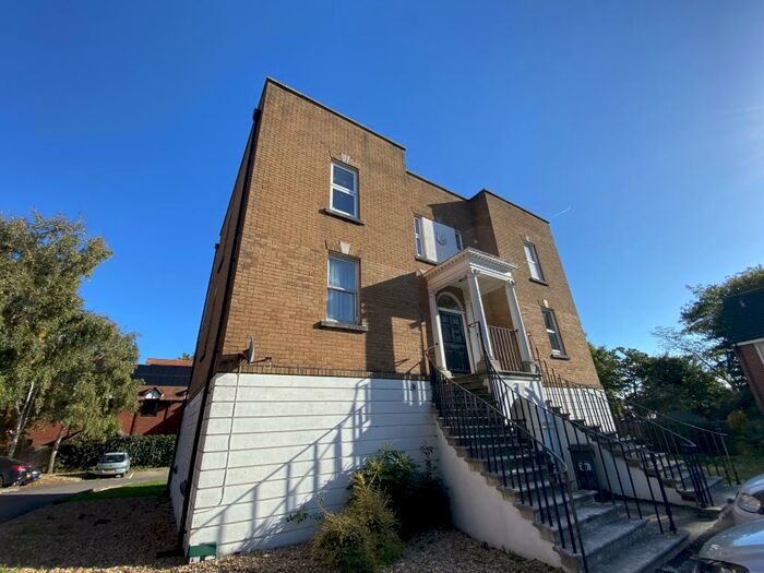 1 Bedroom Apartment To Rent In Douglas Mews, Bournemouth, BH6