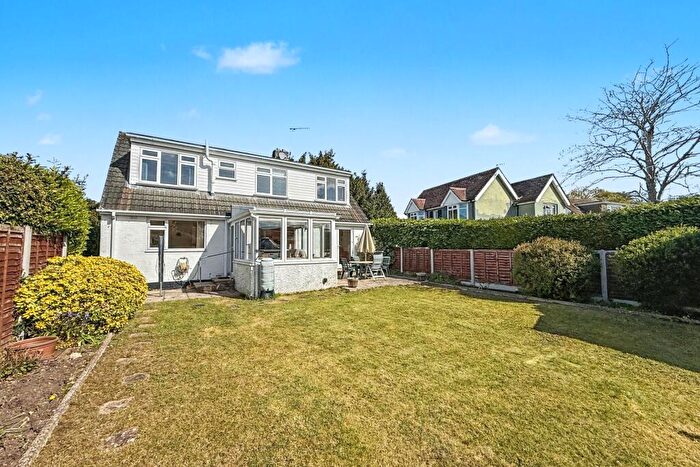 3 Bedroom Detached House For Sale In Ferndown, BH22