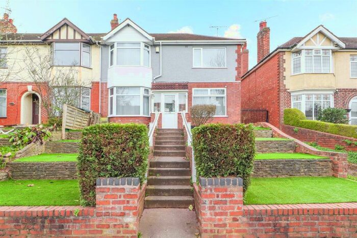 4 Bedroom End Of Terrace House To Rent In Allesley Old Road, Coventry, CV5