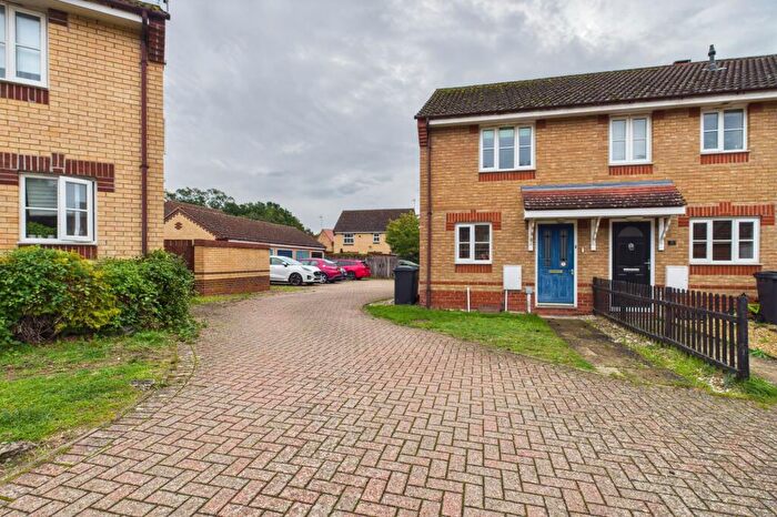 2 Bedroom End Of Terrace House To Rent In Buttercup Close, Thetford, IP24
