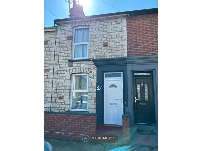2 Bedroom Terraced House To Rent In Cromwell Road, Colchester, CO2