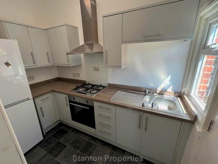 3 Bedroom End Of Terrace House To Rent In Beverly Road, Fallowfield, M14