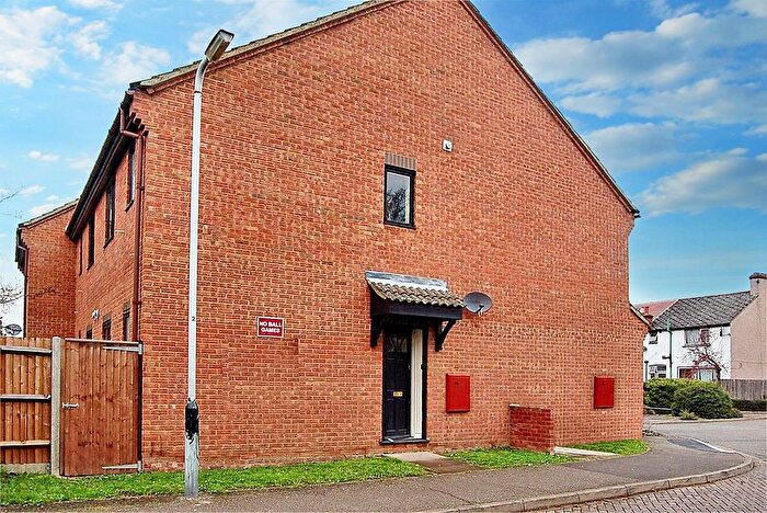 1 Bedroom Flat To Rent In Hammet Close, Hayes, UB4