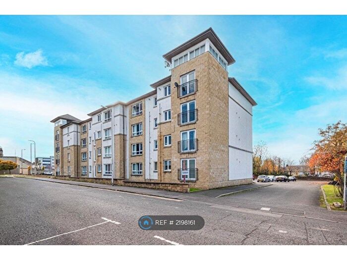 2 Bedroom Flat To Rent In Henderson Court, Motherwell, ML1