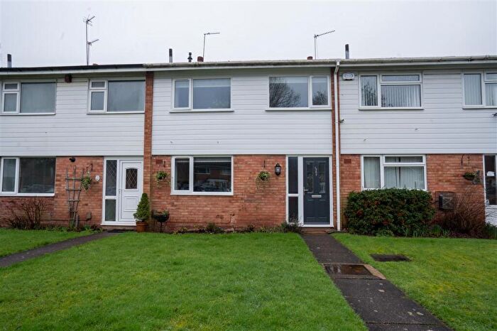 3 Bedroom Terraced House For Sale In Nethercote Gardens, Solihull, B90