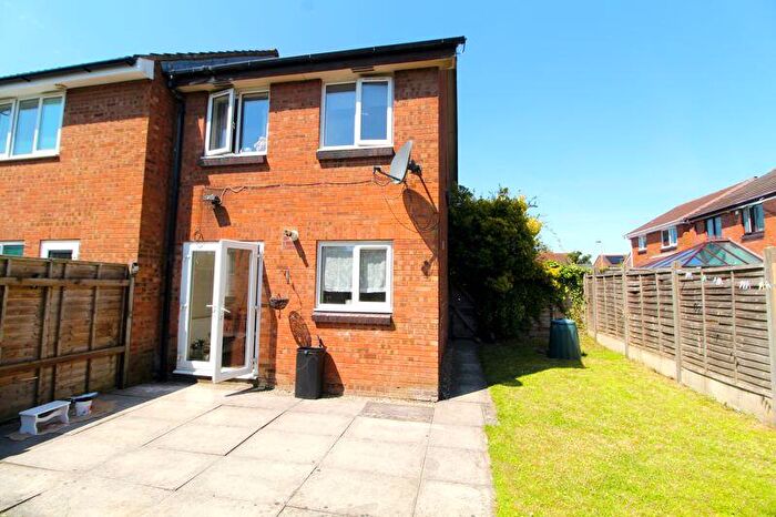 3 Bedroom End Of Terrace House For Sale In Ellicks Close, Bradley Stoke, BS32