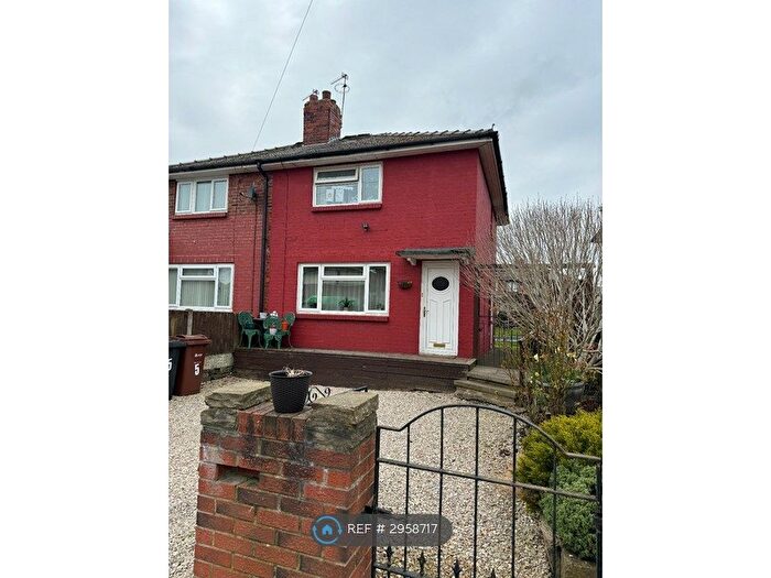 2 Bedroom Semi Detached House To Rent In Neville Grove, Leeds, LS9
