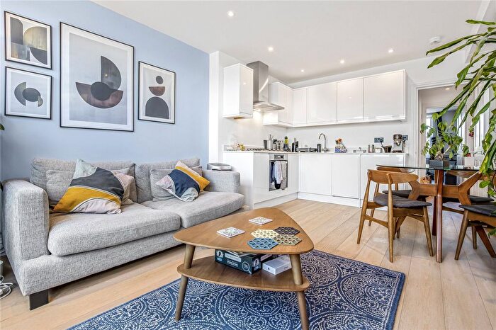 1 Bedroom Flat To Rent In Clapham Road, London, SW9