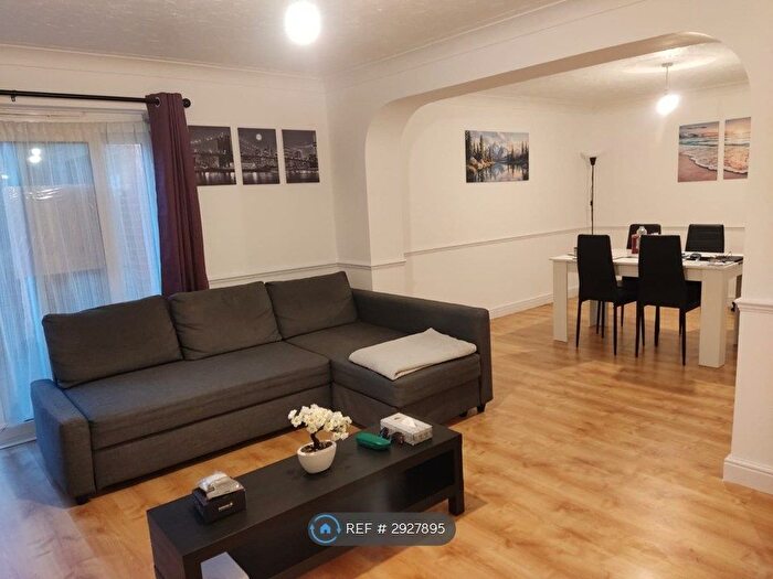 1 Bedroom Flat To Rent In Cleveland Road, Bournemouth, BH1