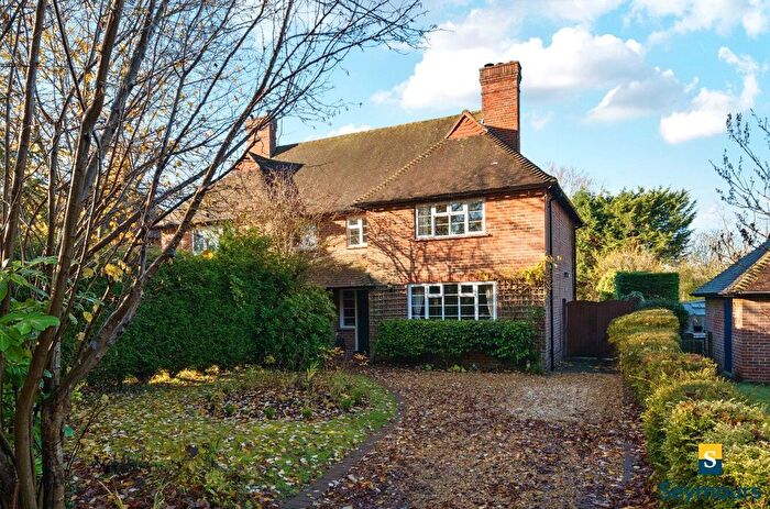 3 Bedroom Semi Detached House For Sale In Cranleigh, Surrey, GU6