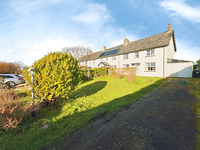 4 Bedroom End Terrace House For Sale In Mile End, The Lizard, Helston, TR12
