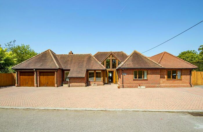 5 Bedroom Detached House For Sale In Beech Lane, Woodcote, Reading, RG8