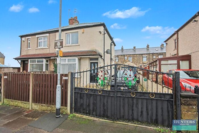 2 Bedroom Semi Detached House For Sale In Anlaby Street, Laisterdyke, Bradford, West Yorkshire, BD4
