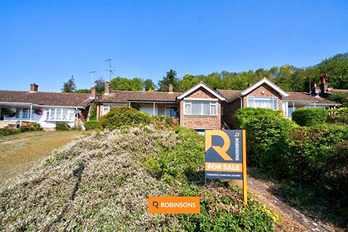 3 Bedroom Detached House For Sale In Brownlow Rise, Totternhoe, LU6
