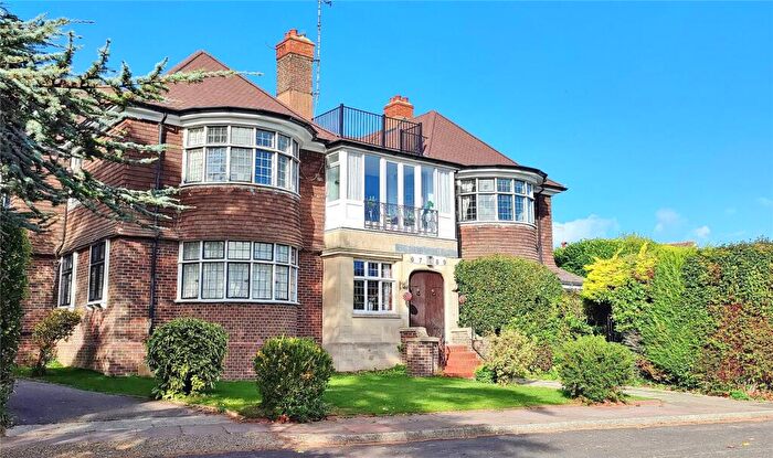 2 Bedroom Flat For Sale In Furzeholme, High Salvington, Worthing, West Sussex, BN13