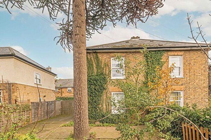 3 Bedroom Property To Rent In Albert Road, Kingston Upon Thames, KT1