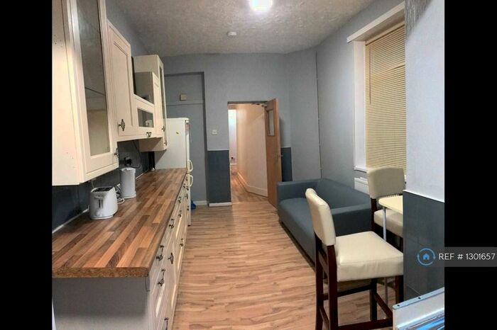 5 Bedroom Terraced House To Rent In Liverpool Street, Salford, M5